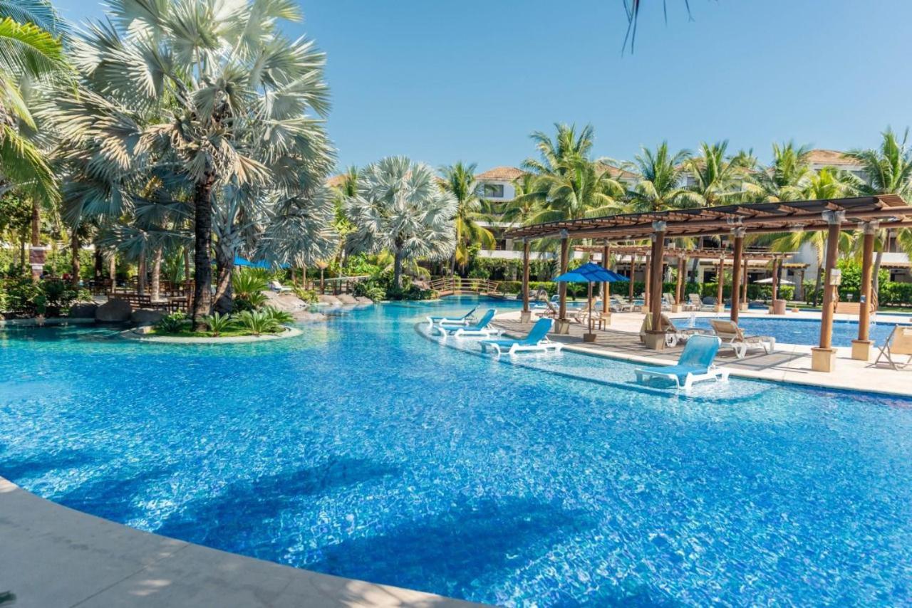 Villa - Beach Front